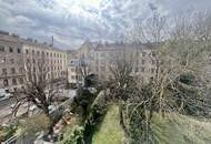 Hofruhelage: Altbauwohnung mit Grünblick!
