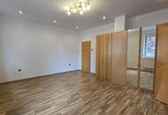 Vielseitiges Einfamilienhaus mit Pool, Garagen und großem Potenzial in Leibnitz