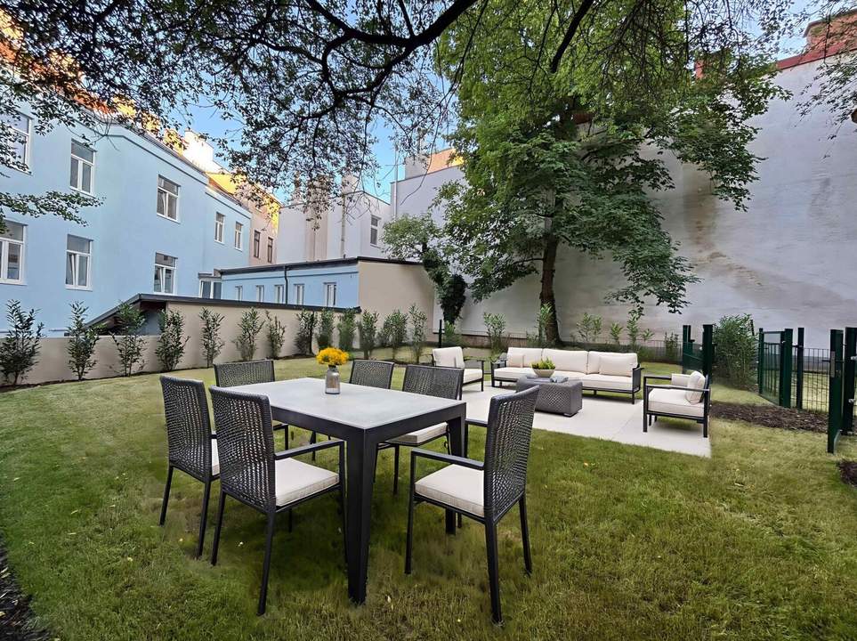 1180! Eigengarten + Balkon, tolle Wohnung nahe Türkenschanzpark! Erstbezug nach Generalsanierung!