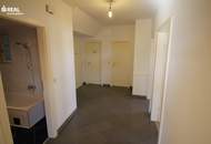 Dachgeschoss, 3 Zimmer, Terrasse, Einbauküche