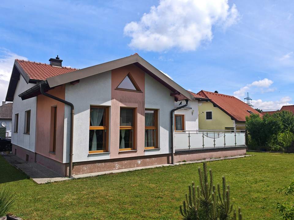 Gepflegter Bungalow mit sonnigem Garten, Garage &amp; Vollkeller in ruhiger Lage