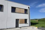 Erstbezug in idyllischer Doppelhaushälfte in Stetten - Wohnkomfort mit Garten und Stellplätzen