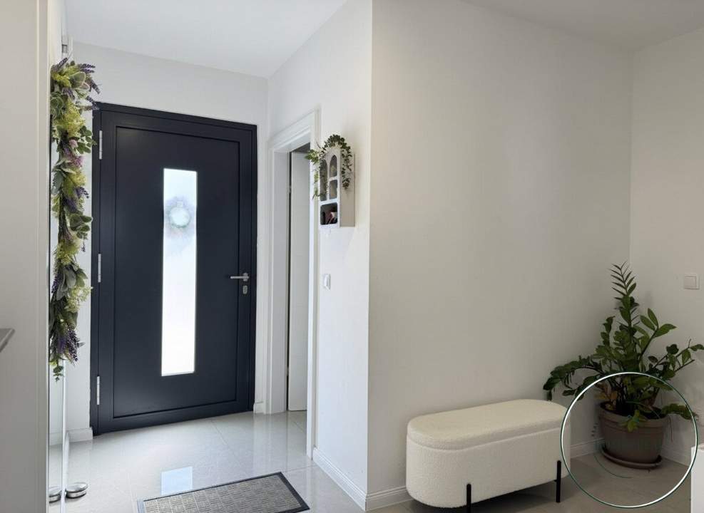 High-End Komfort auf zwei Ebenen: 4-Zimmer-Juwel mit Garage, En-Suite-Bad und Klimasystem
