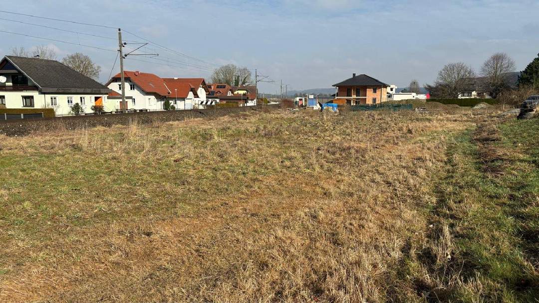 Platz für Ihre Träume! Baugrund ohne Bauzwang in Dorf an der Enns! € 90,-/m²