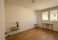 Wunderschöne 2-Zimmer Wohnung mit Balkon (Möbel in den Fotos kann übernommen werden)