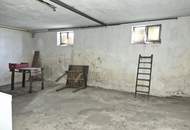 Wohnhaus mit Altbestand und Scheune