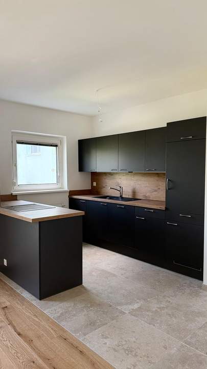 Helle, neu sanierte 2-Zimmer-Wohnung mit Balkon in ruhiger Lage in Mödling