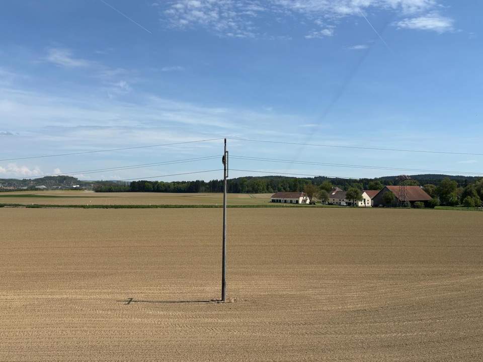 Eigentumswohnung mit Loggia in wunderschöner, ruhiger Aussichtslage nahe Lindetwald