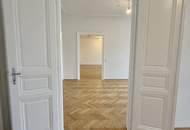 Helle 5-Zimmer Wohnung mit Balkon, Nähe Theresianum