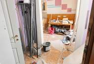 Gestalten Sie Ihren Wohntraum! Sanierungsbedürftige 2-Zimmer-Altbauwohnung mit viel Potenzial & hervorragender öffentlicher Anbindung an die U1 & U2 - schnell zugreifen!