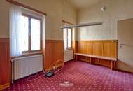 Großzügiges Büro im Zentrum von Vöcklabruck - renovieren und gestalten Sie das neues Büro nach Ihren Wünschen.