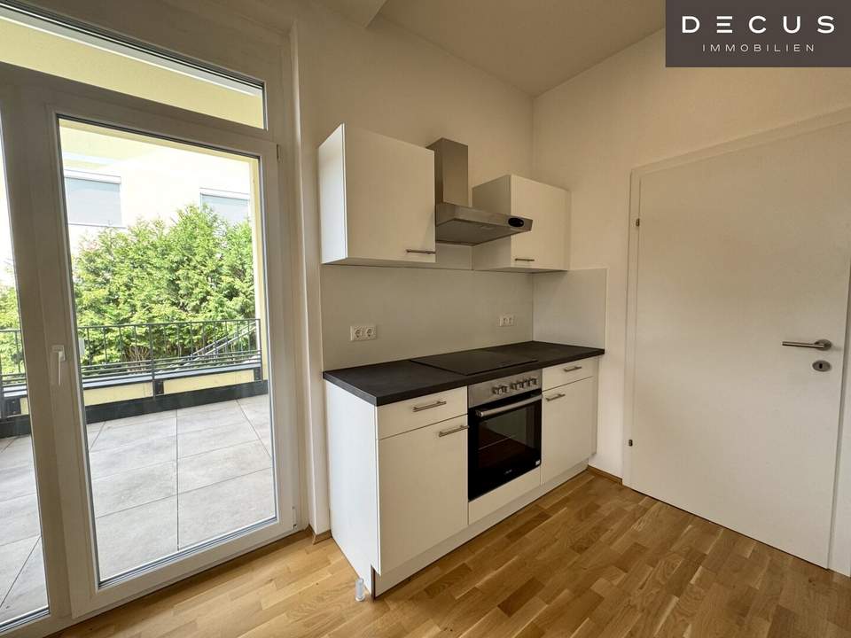 | MODERNE 2-ZIMMER WOHNUNG MIT TERRASSE | IN WUNDERSCHÖNER VILLA | HELL & GEMÜTLICH | IDEAL FÜR STUDENTEN, SINGELS ODER PÄRCHEN | NÄHE MED-UNI | TOP LAGE