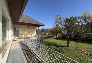 Bungalow aus den 70er Jahren mit ausbaubarem Dachboden