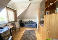 Sehr charmantes Einfamilienhaus mit traumhaftem Pool, Wintergarten, großem Carport und Garten mit einigen Extras
