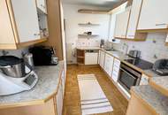Zentrale, ruhige 3‑Zimmer-Wohnung mit Loggia und Blick ins Grüne