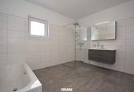 Eckreihenhaus mit Garten und Carport