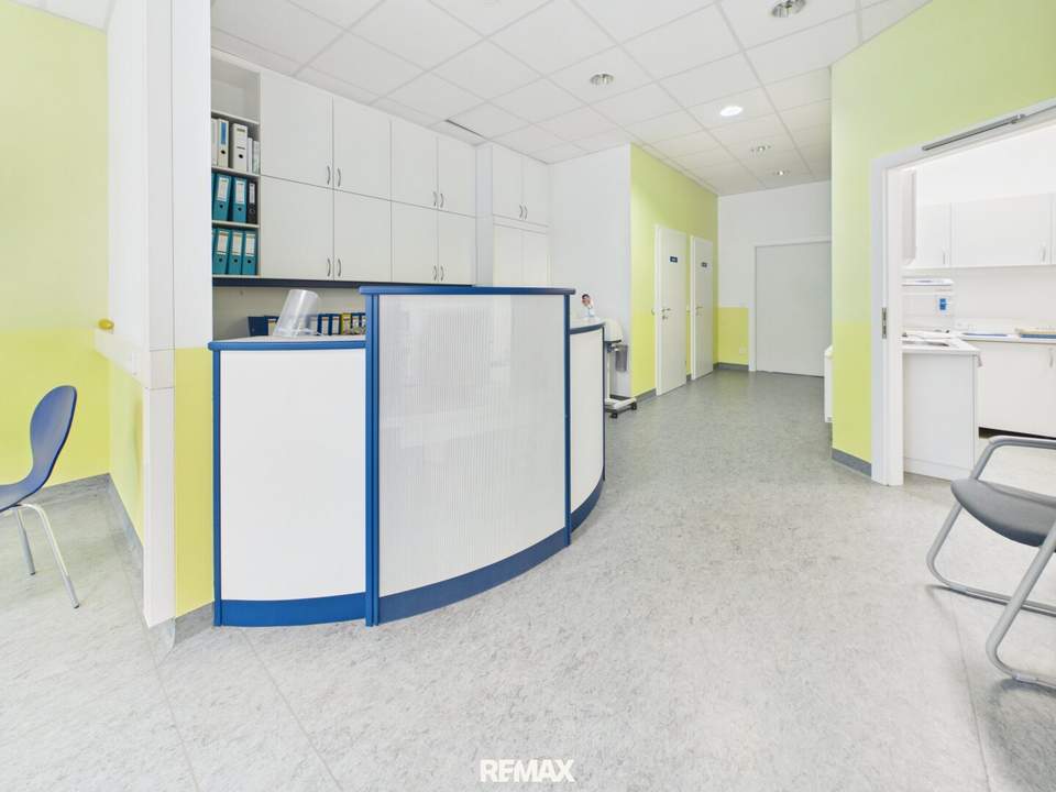 Ordination oder Büro- und Verkaufsflächen zu mieten!