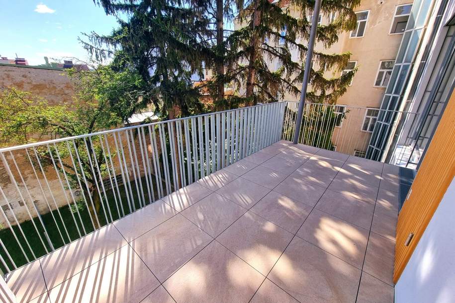 Wohnen auf einem neuen Level! Hochwertig sanierter Altbau mit 4,5 Zimmern, Sonnenbalkon und klimafreundlicher Erdwärme! Viel Privatsphäre + Viel Raum + Viel Grün!, Wohnung-kauf, 995.000,€, 1140 Wien 14., Penzing