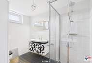 Stilvolle Villa mit gepflegtem Garten und großzügiger Garage