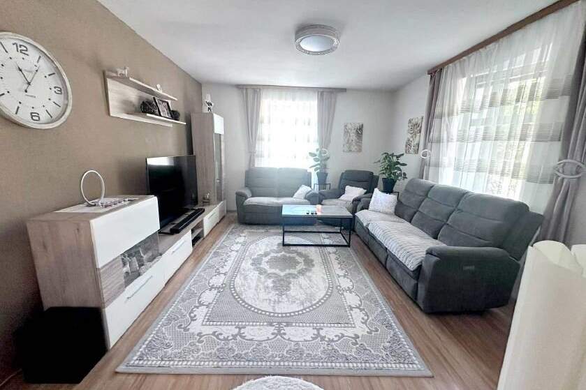 Bahnhofsnähe! Drei Zimmerwohnung in Felixdorf!, Wohnung-kauf, 149.000,€, 2603 Wiener Neustadt(Land)