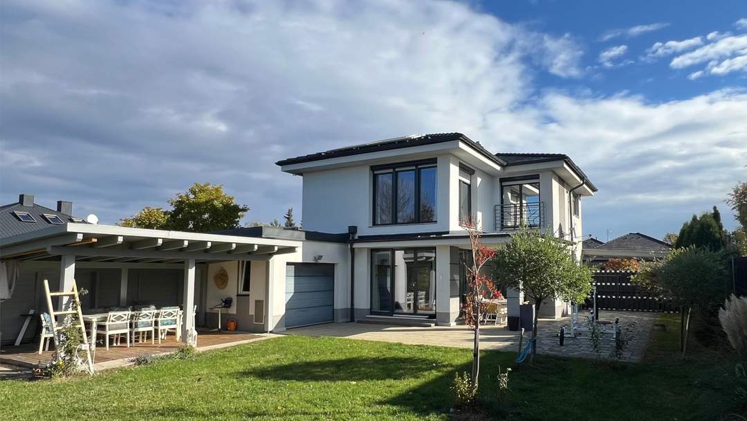 Modernes Einfamilienhaus im Südburgenland - mit Panorama Ausblick und schönem Garten!