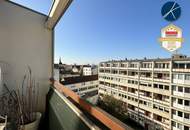 Nähe Steinertor: Helle DG-Wohnung mit 3 Balkonen