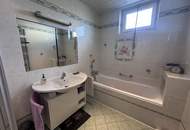 Viel Platz und ein wunderschöner Garten, alles was man benötigt um sich wohl zu fühlen.