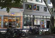 Neubauwohnung mit Süd-Balkon in ruhigen Innenhof und Garage | Einbauküche | U-Bahn- und Donauinselnähe