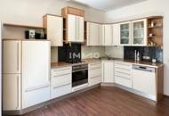 Wohnhaus und vier Bauparzellen