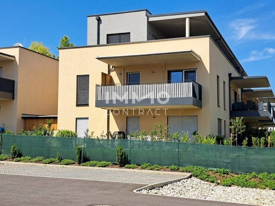 Neuwertige 3-Zi-Wohnung mit Balkon, Klimaanlage & 2 Garagen in Hausmannstätten