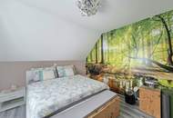 Klassisches Dreigiebelhaus mit eigenem Sonnen- Salar- Heizkraftwerk in Ruhelage an einer Sackgasse