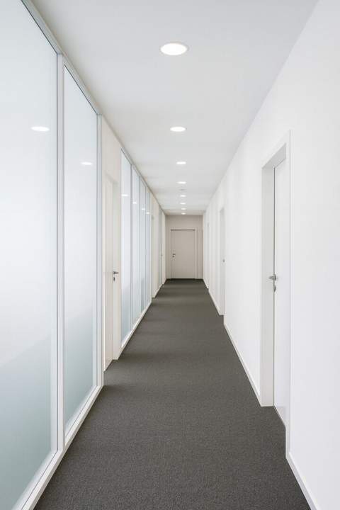 Erstbezug! Renoviertes 6-Zimmer Büro in Toplage