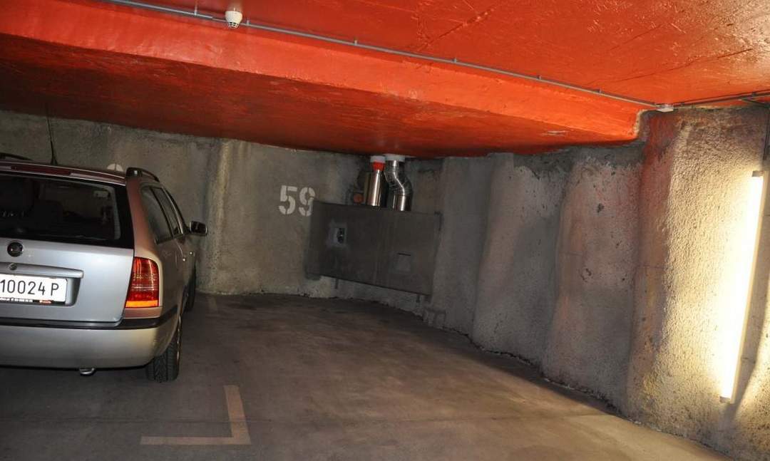 Garagenplatz - Nähe Burggasse! Provisionsfrei!