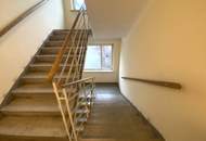 Sanierungsbedürftige Wohnung im 4. Liftstock in U1- und Hauptbahnhof-Nähe