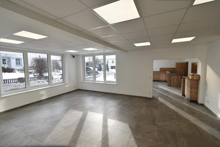Büro oder Geschäftsfläche mit Parkplätzen in zentraler Lage!, Gewerbeobjekt-miete, 3351 Amstetten