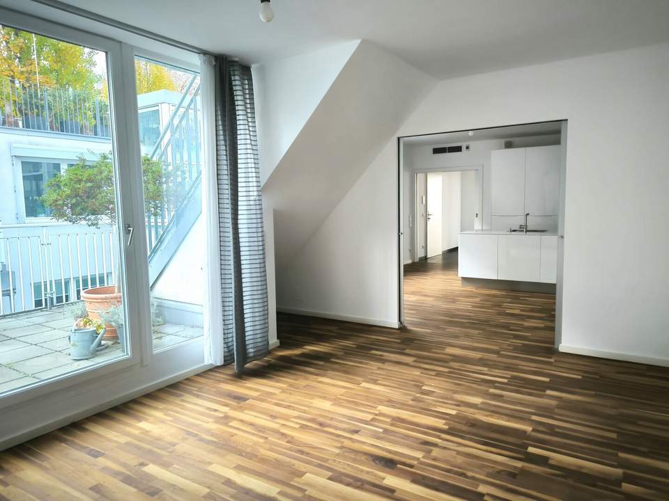 Stilvolle Dachgeschosswohnung mit traumhaftem Dachgarten – Ruhelage im Herzen von Wieden