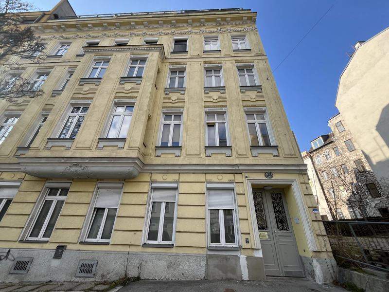 Unbefristet vermietete 1,5-Zimmer-Wohnung um € 1.500,- pro m²