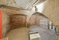PRIVATES PARADIES IN ANGENEHMER LAGE - FREUNDLICHES HAUS MIT WINTERGARTEN UND WEINKELLER!