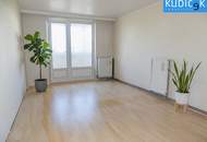 Zentral begehbare 2 Zimmerwohnung mit verglastem Loggiaverbau zwischen U3 &amp; U6