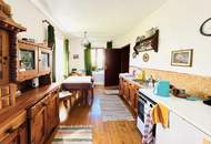 Altehrwürdiges Stadthaus mit Garten und Garage