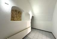 **Einzigartige Gewerbeimmobilie im historischen Gebäude, modern saniert, Top1, 243m² &amp; Top2, 221m², flexibel zusammenlegbar, großzügige Parkflächen**