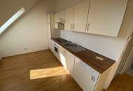 Helle 2-Zimmer-Dachgeschosswohnung – Sofort verfügbar!
