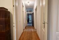 Sanierte Altbauwohnung in Pöllau! 81,5 m² im Hochparterre mit hohen Räumen, alten Holzböden und Flügeltüren