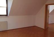 MEHRPARTEIENHAUS MIT ENTWICKLUNGSPOTENZIAL (Provisionsfrei)