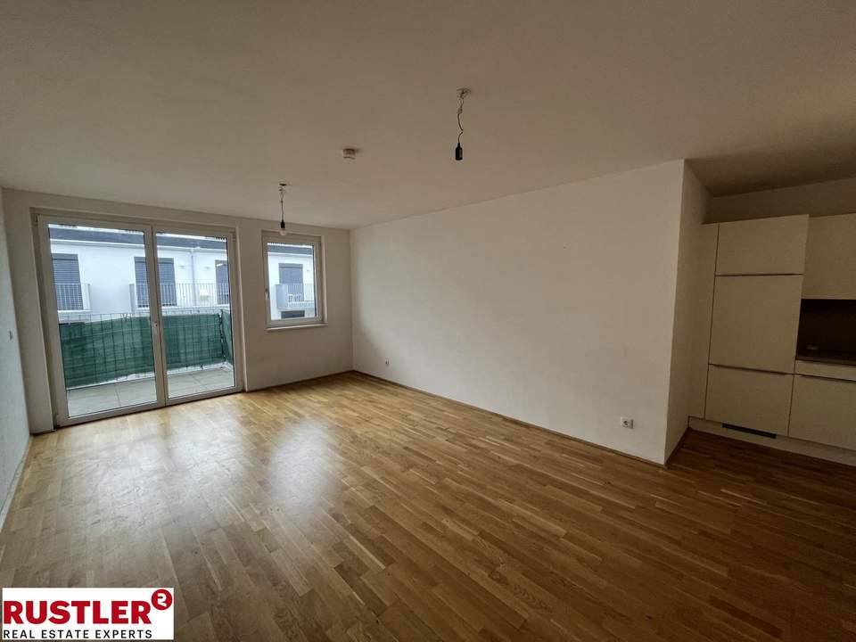Moderne Neubauwohnung mit großzügigem Balkon