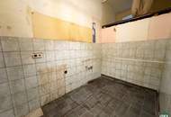 NEUER PREIS - Sanierungsbedürftige 3 Zimmer- Altbauwohnung mit Entwicklungspotenzial – nahe Matzleinsdorfer Platz