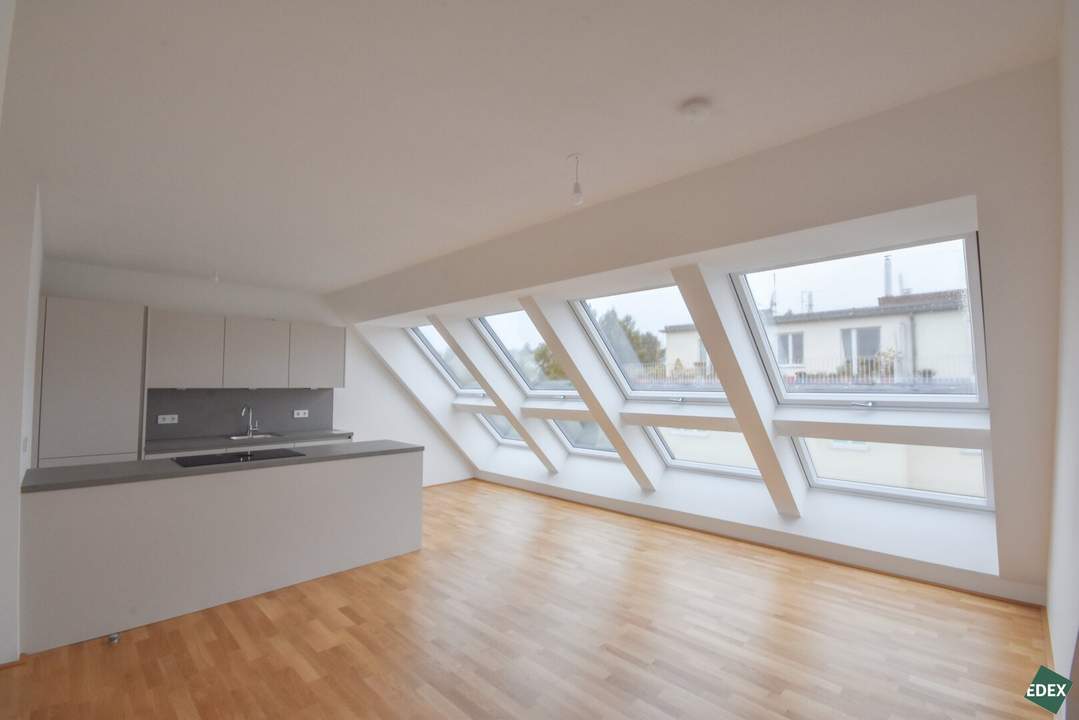 Erstbezug: Moderne Dachgeschosswohnung mit Balkon in 1180 Wien