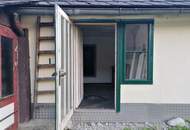 Sanierungsbedürftiges Zweifamilienhaus mit Nebengebäuden in Traumlage