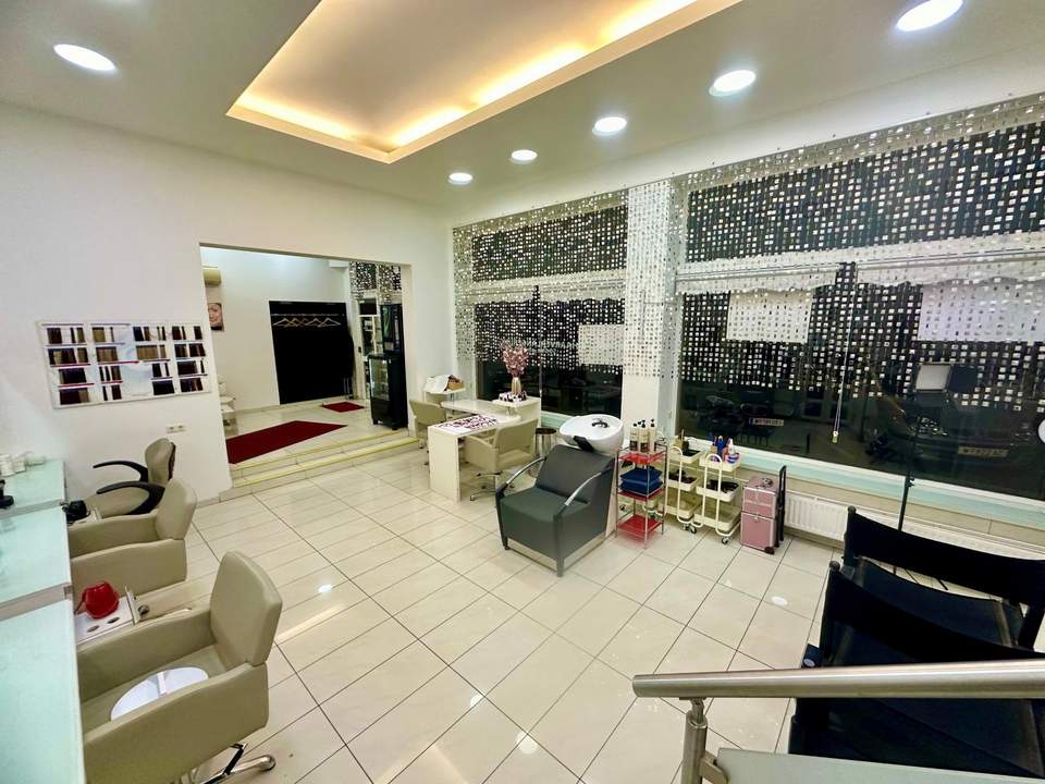 Beauty-Salon! Fix &amp; fertig eingerichtet!