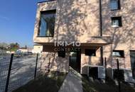 Ein Haus mit Blick zur Burg Kreuzenstein